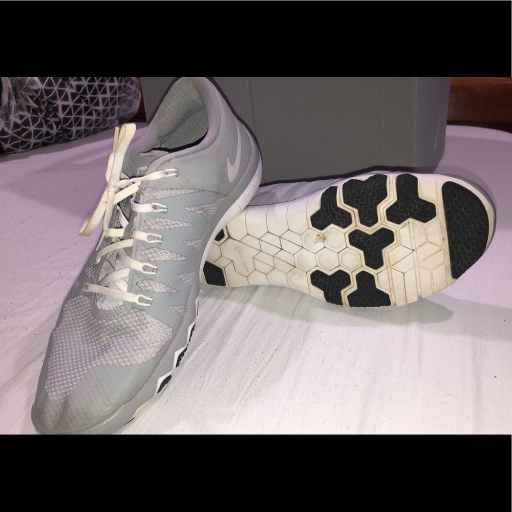 Nike Men’s FREE 5.0 TR Flywire Athletic Running